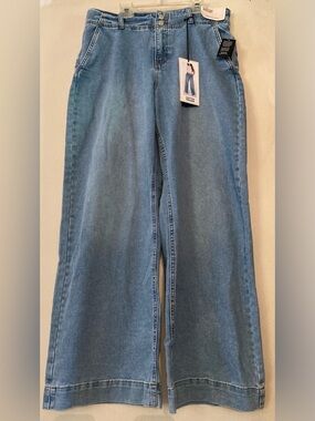 2 Button Wide-Leg Blue Jeans by BCBG Generation